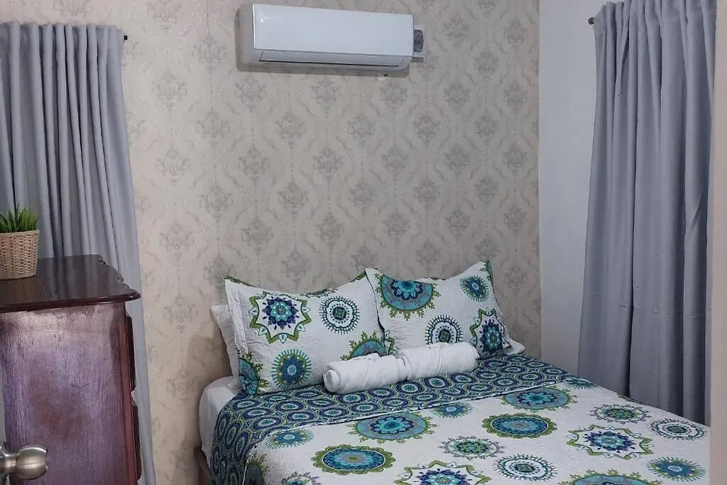 Beautiful Sea Front Apartment Paraiso